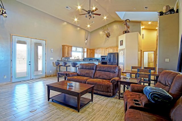 17 Tome Hill Road, Los Lunas, NM 87031