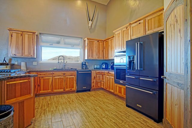 17 Tome Hill Road, Los Lunas, NM 87031