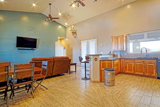 17 Tome Hill Road, Los Lunas, NM 87031