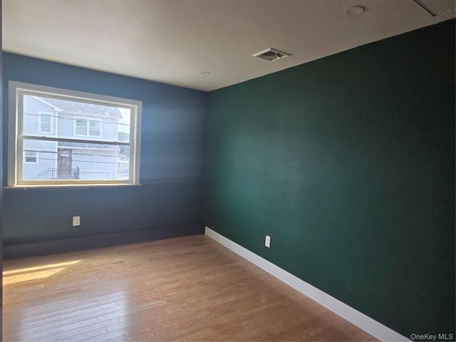 2706 Peconic, Seaford, NY 11783