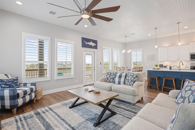 1900 Laguna Harbor Cove Boulevard, Port Bolivar, TX 77650