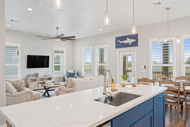 1900 Laguna Harbor Cove Boulevard, Port Bolivar, TX 77650