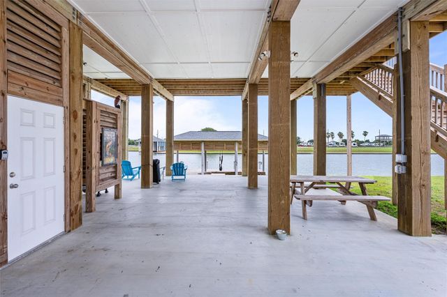 1900 Laguna Harbor Cove Boulevard, Port Bolivar, TX 77650