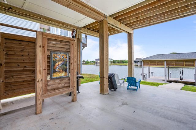 1900 Laguna Harbor Cove Boulevard, Port Bolivar, TX 77650