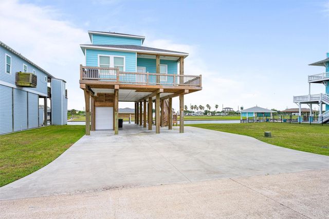 1900 Laguna Harbor Cove Boulevard, Port Bolivar, TX 77650
