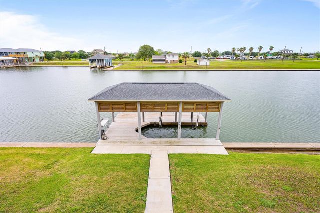 1900 Laguna Harbor Cove Boulevard, Port Bolivar, TX 77650