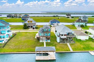 1900 Laguna Harbor Cove Boulevard, Port Bolivar, TX 77650