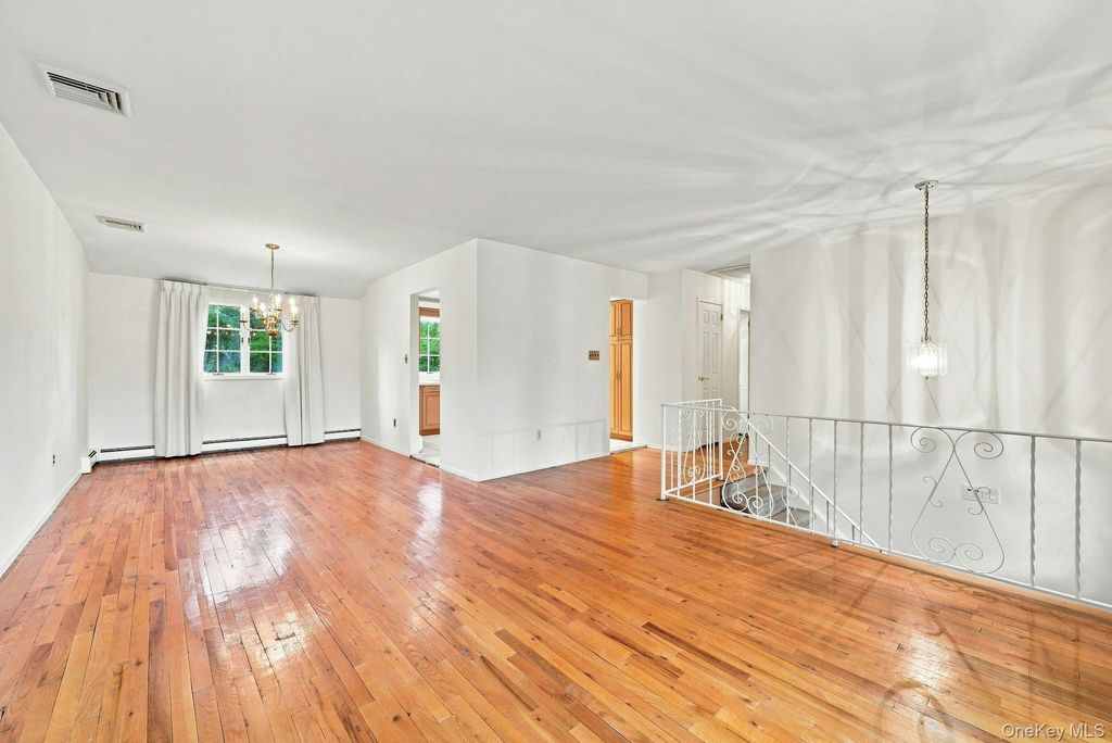 86 39th Street, Islip, NY 11751 — photo 5
