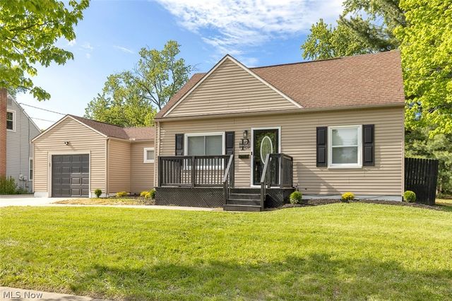 67 Pierce Avenue, Cuyahoga Falls, OH 44221