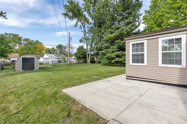 67 Pierce Avenue, Cuyahoga Falls, OH 44221