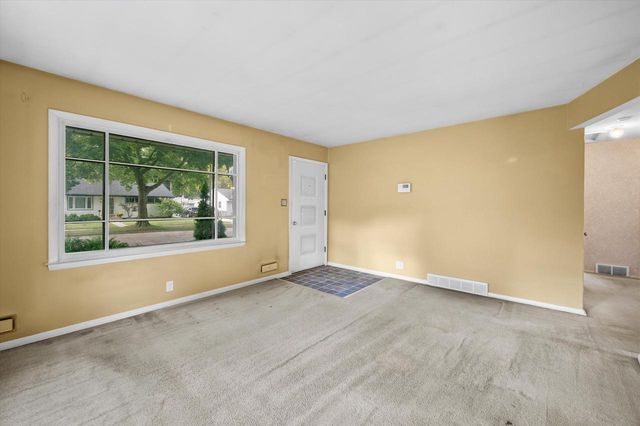 842 E Doty PLACE, Milwaukee, WI 53207