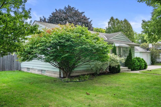 842 E Doty PLACE, Milwaukee, WI 53207