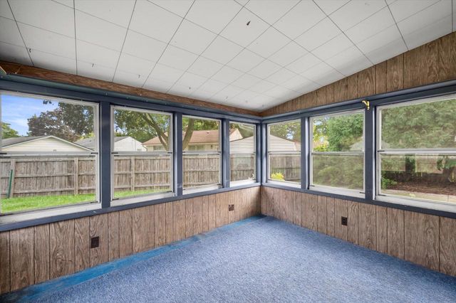 842 E Doty PLACE, Milwaukee, WI 53207