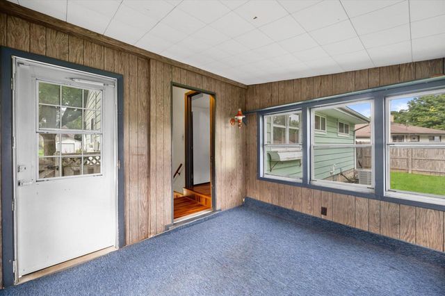842 E Doty PLACE, Milwaukee, WI 53207