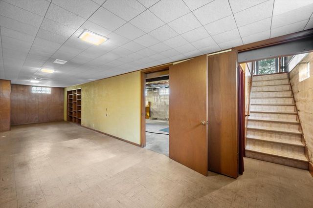 842 E Doty PLACE, Milwaukee, WI 53207
