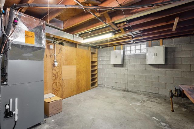 842 E Doty PLACE, Milwaukee, WI 53207