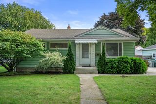 842 E Doty PLACE, Milwaukee, WI 53207