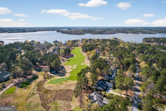 1811 Snug Harbor Drive, Greensboro, GA 30642