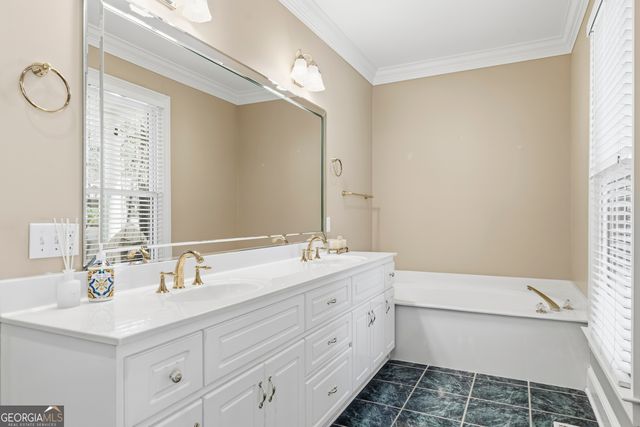 1811 Snug Harbor Drive, Greensboro, GA 30642