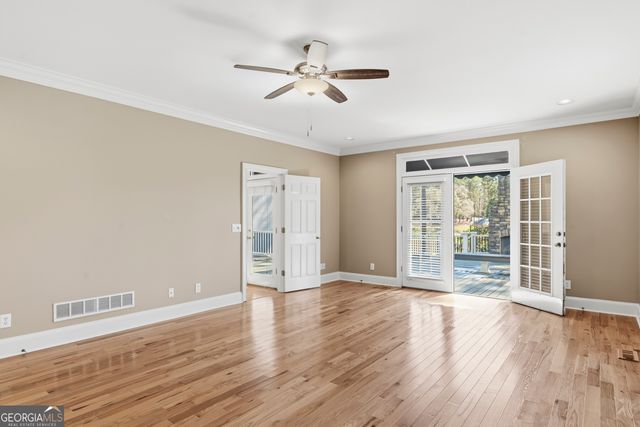 1811 Snug Harbor Drive, Greensboro, GA 30642