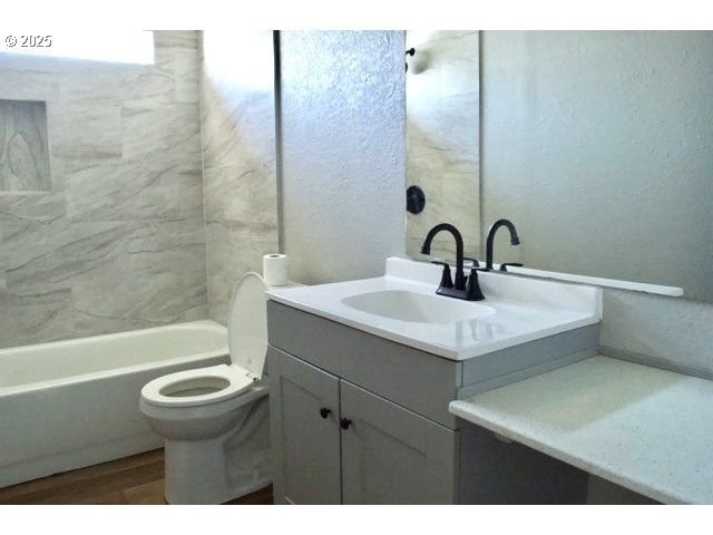 700 Ne 183RD Ave 7, Portland, OR 97230