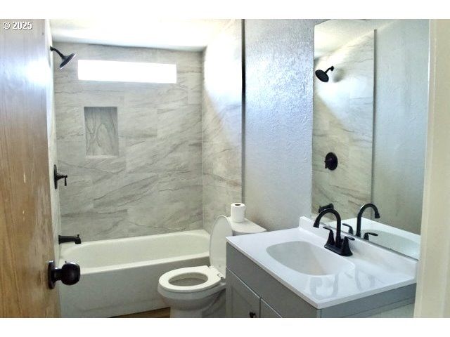 700 Ne 183RD Ave 7, Portland, OR 97230