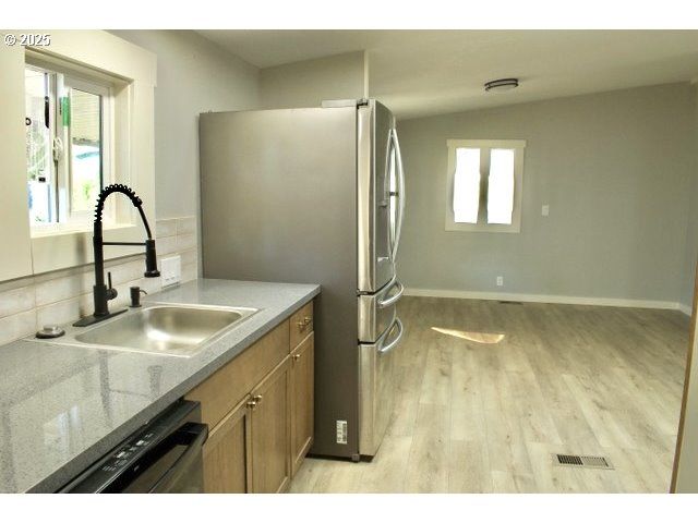 700 Ne 183RD Ave 7, Portland, OR 97230