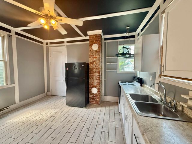 706 E Iowa Street, Evansville, IN 47711