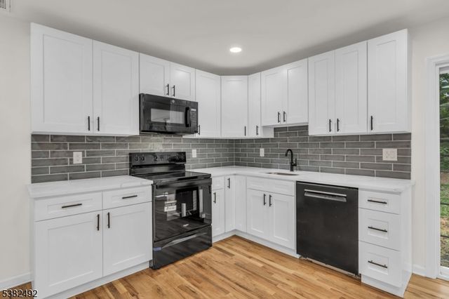 55 Orchard Dr, Vernon Twp., NJ 07462