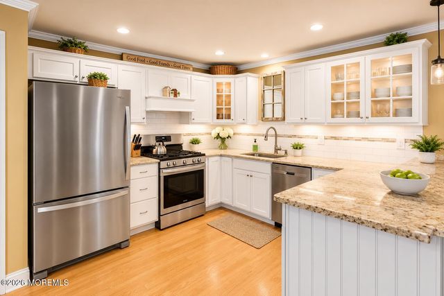 653 Neptune Avenue, Beachwood, NJ 08722