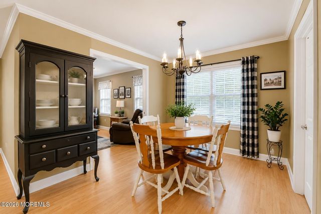 653 Neptune Avenue, Beachwood, NJ 08722