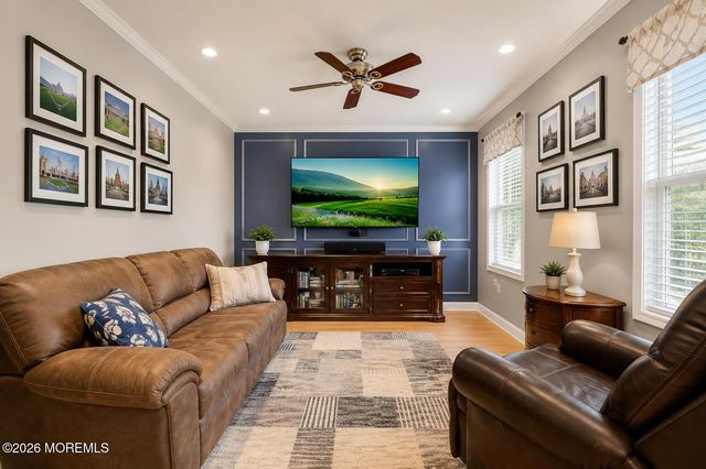 653 Neptune Avenue, Beachwood, NJ 08722