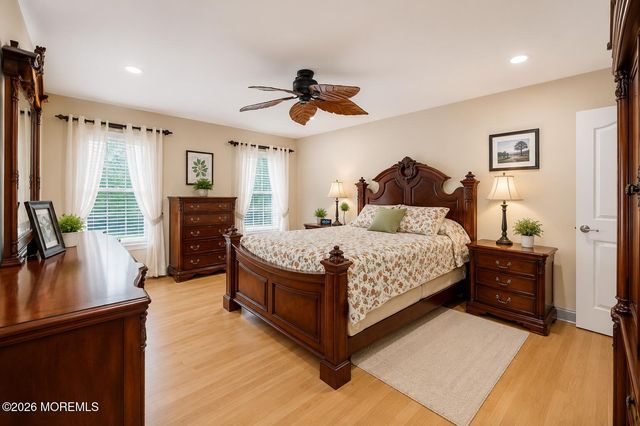 653 Neptune Avenue, Beachwood, NJ 08722