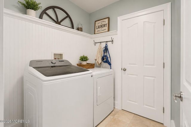 653 Neptune Avenue, Beachwood, NJ 08722