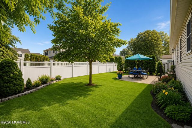 653 Neptune Avenue, Beachwood, NJ 08722