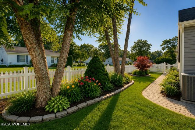 653 Neptune Avenue, Beachwood, NJ 08722