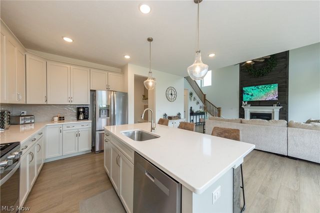 8810 Leatherleaf Drive, Columbia Station, OH 44028