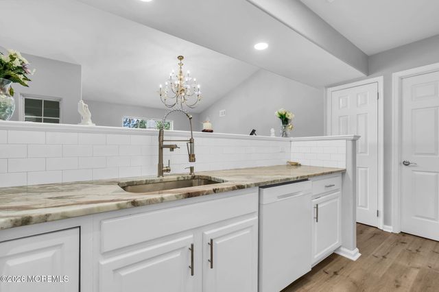 1206B Thornbury Lane, Manchester, NJ 08759