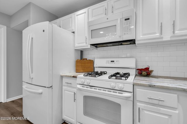 1206B Thornbury Lane, Manchester, NJ 08759