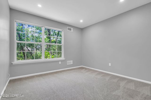 1206B Thornbury Lane, Manchester, NJ 08759
