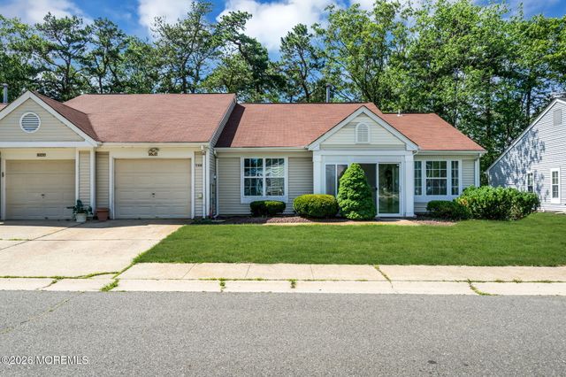 1206B Thornbury Lane, Manchester, NJ 08759