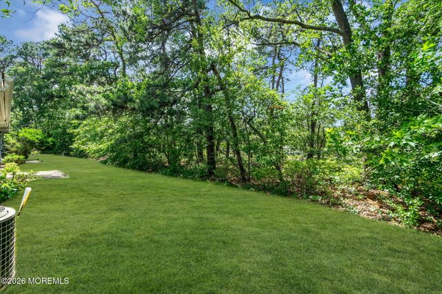 1206B Thornbury Lane, Manchester, NJ 08759