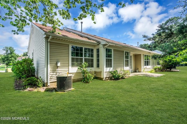 1206B Thornbury Lane, Manchester, NJ 08759