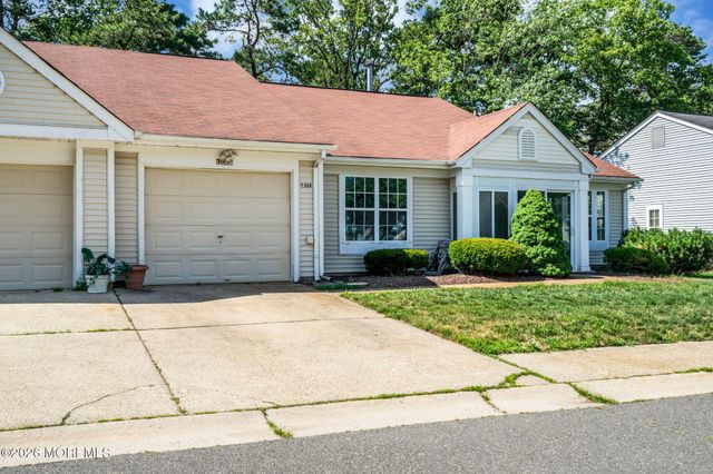 1206B Thornbury Lane, Manchester, NJ 08759