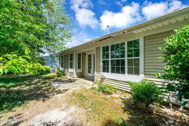 1206B Thornbury Lane, Manchester, NJ 08759