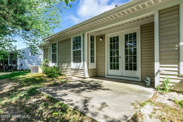 1206B Thornbury Lane, Manchester, NJ 08759