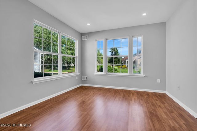 1206B Thornbury Lane, Manchester, NJ 08759