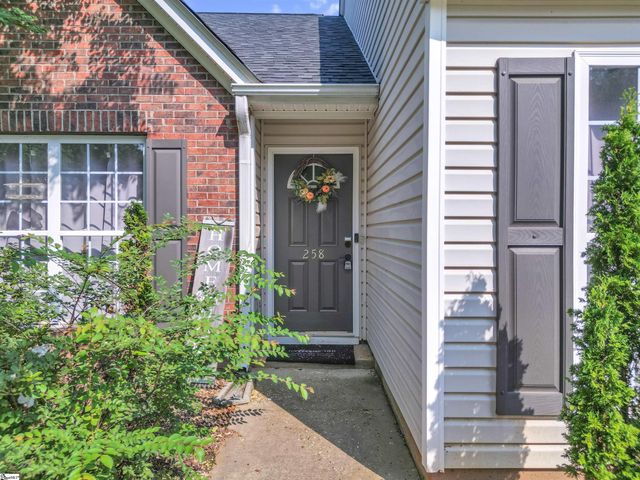 258 Dartmoor Drive, Spartanburg, SC 29301