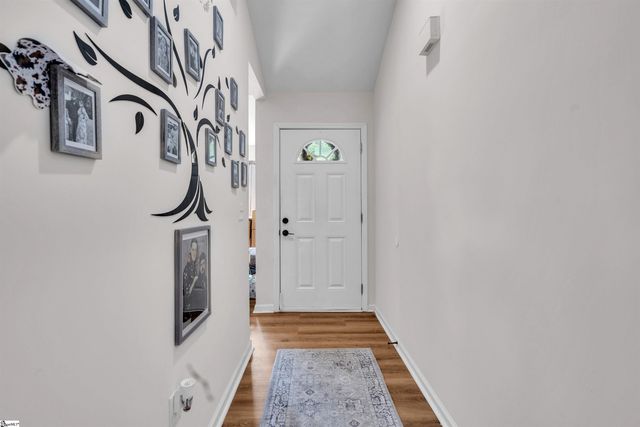 258 Dartmoor Drive, Spartanburg, SC 29301