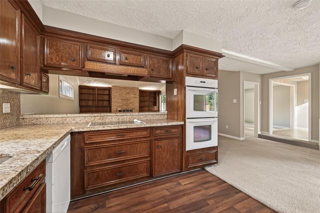 4215 Long Grove Drive, Seabrook, TX 77586